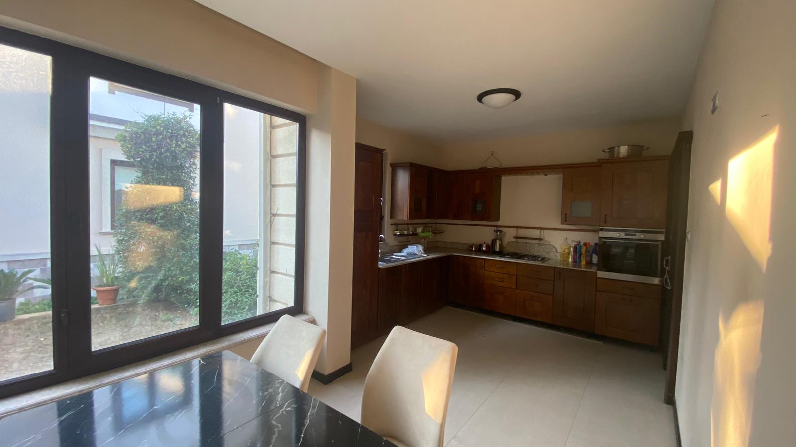 YALINCAK PARK EVLER 2'DE SATILIK TRİPLEKS VİLLA